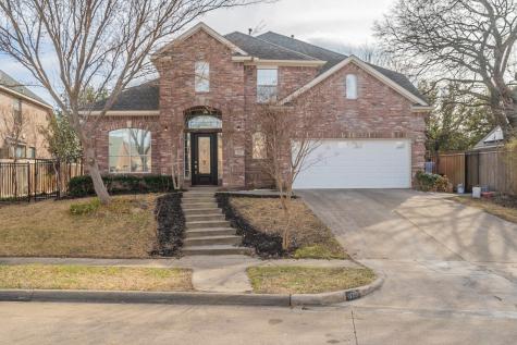 525 Parkcrest Drive Grand Prairie TX 75052