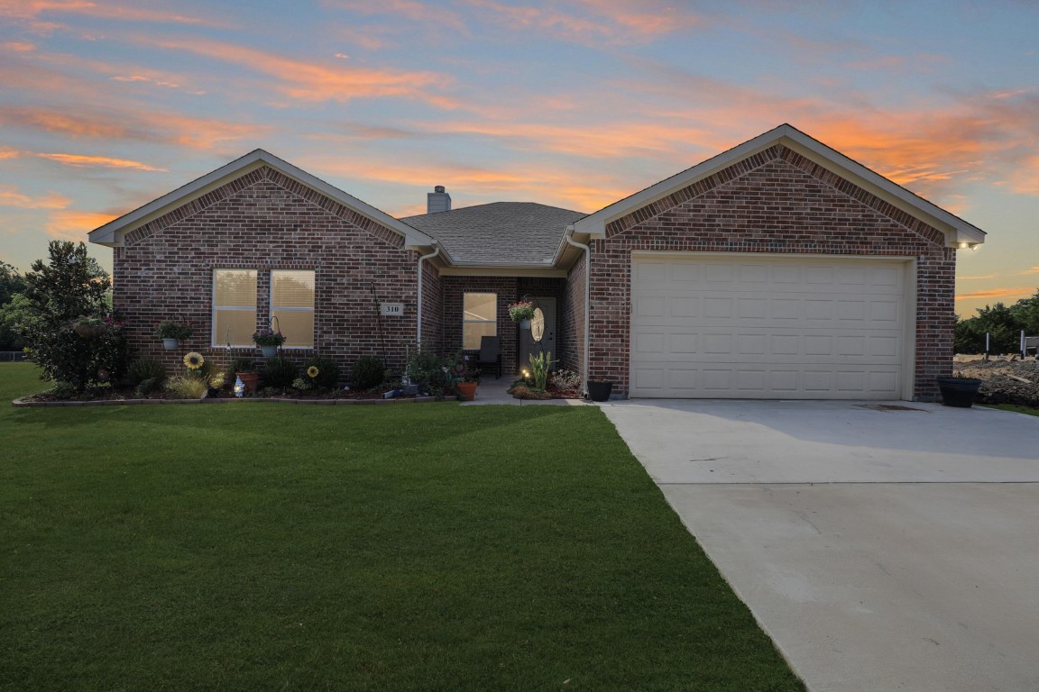 310 Kelcey Court Trenton TX 75490