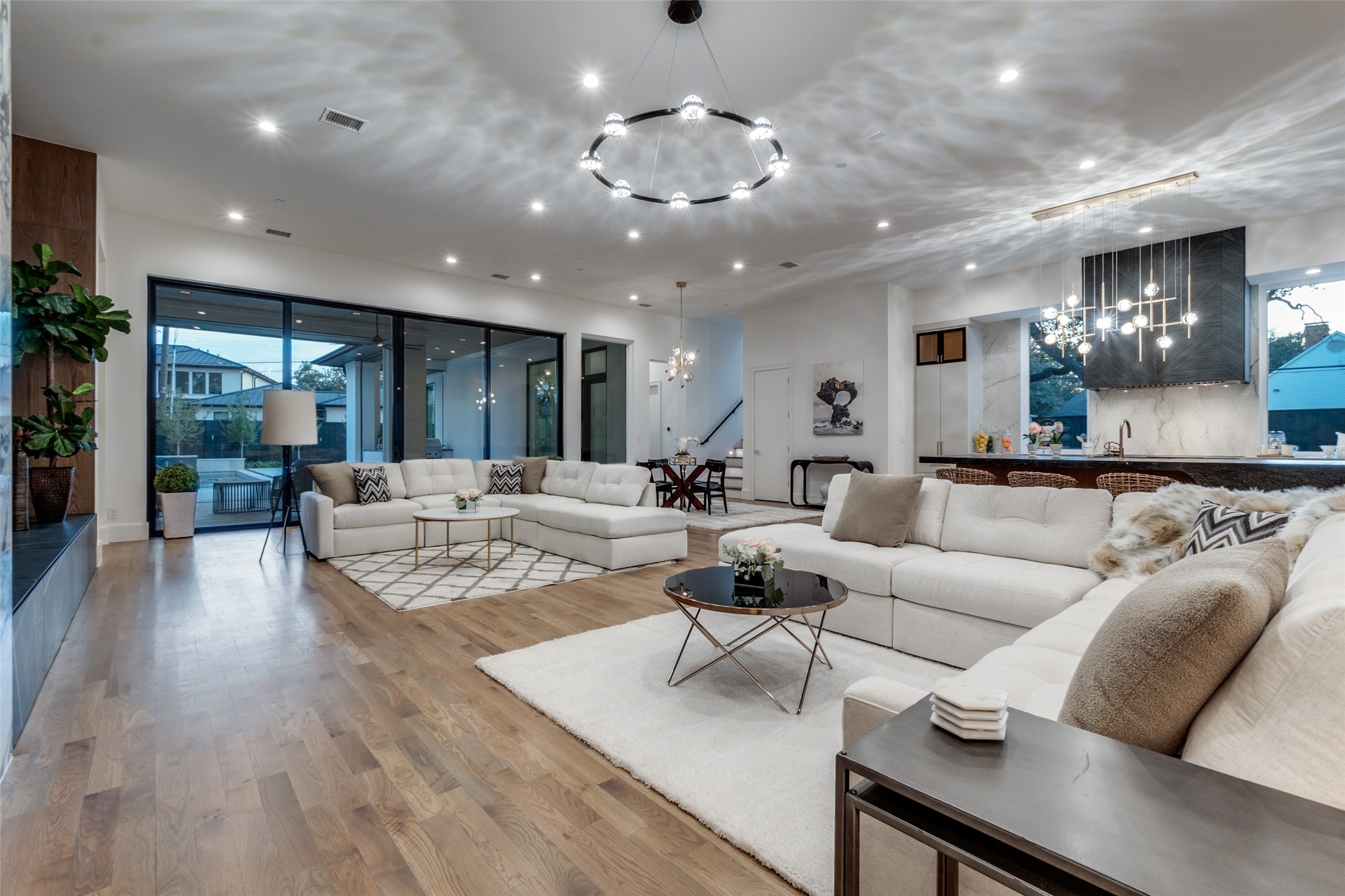 6006 Meadow Crest Dallas TX 75230