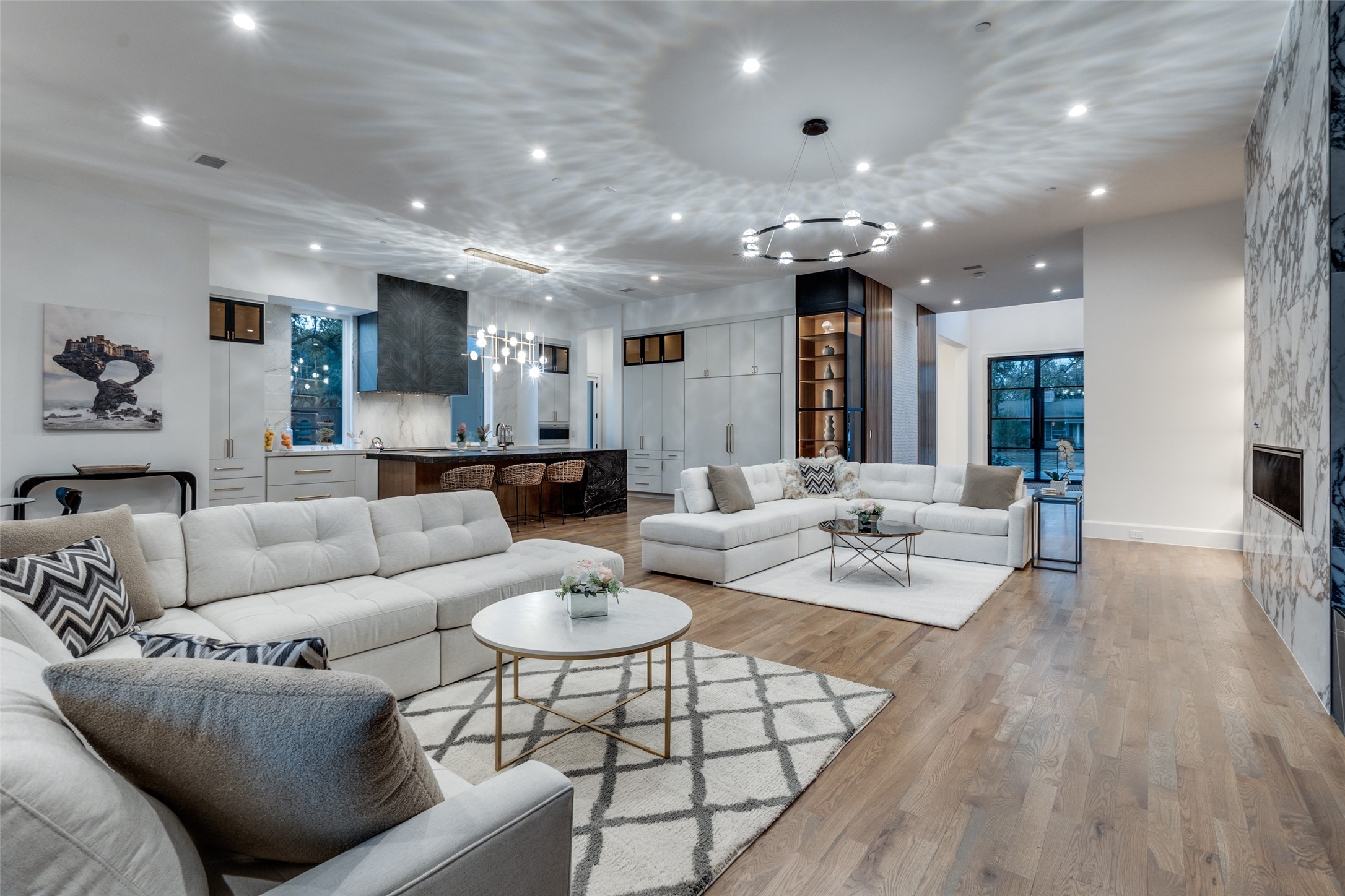 6006 Meadow Crest Dallas TX 75230