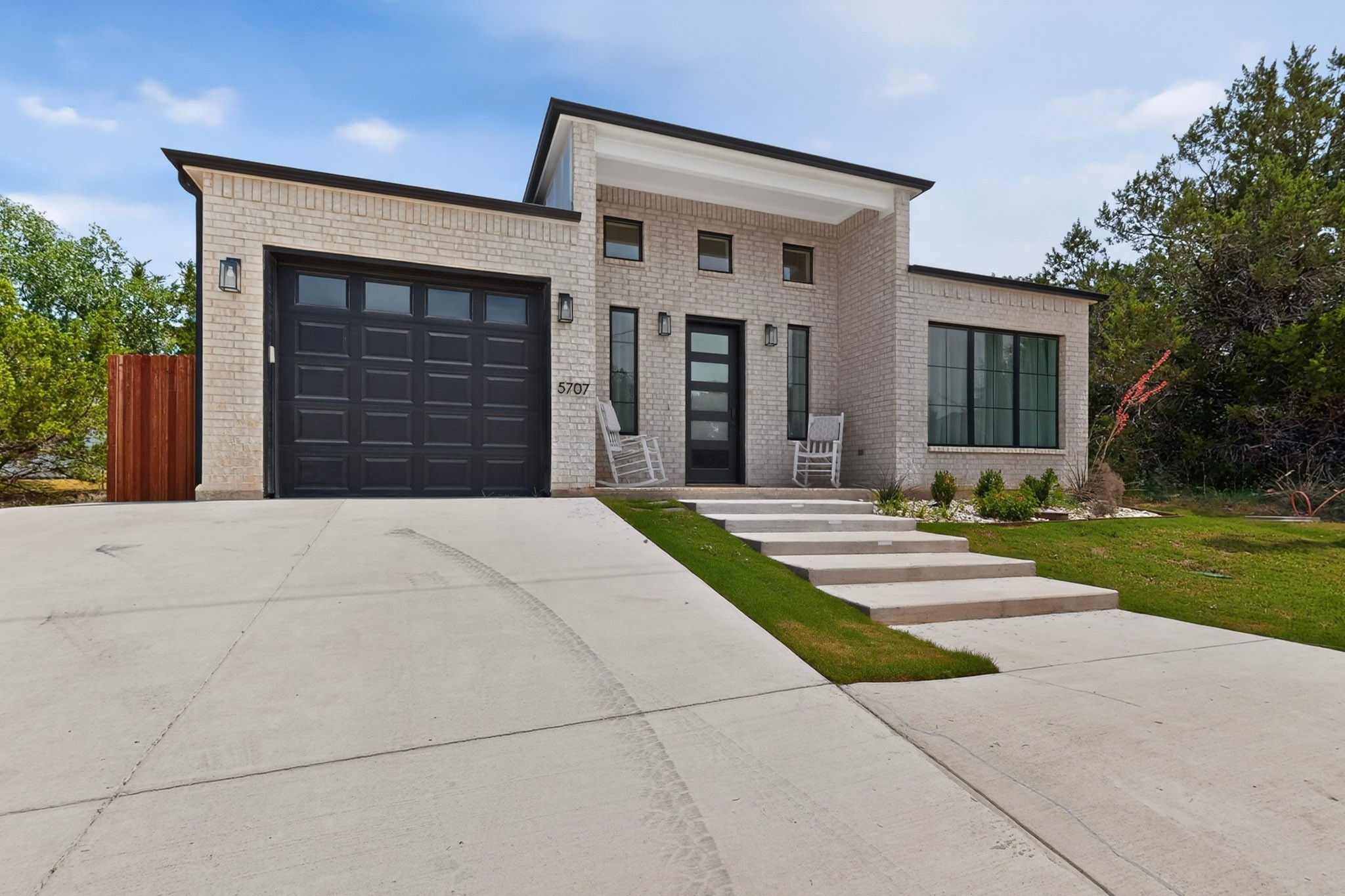 5707 San Jacinto Drive Granbury TX 76048