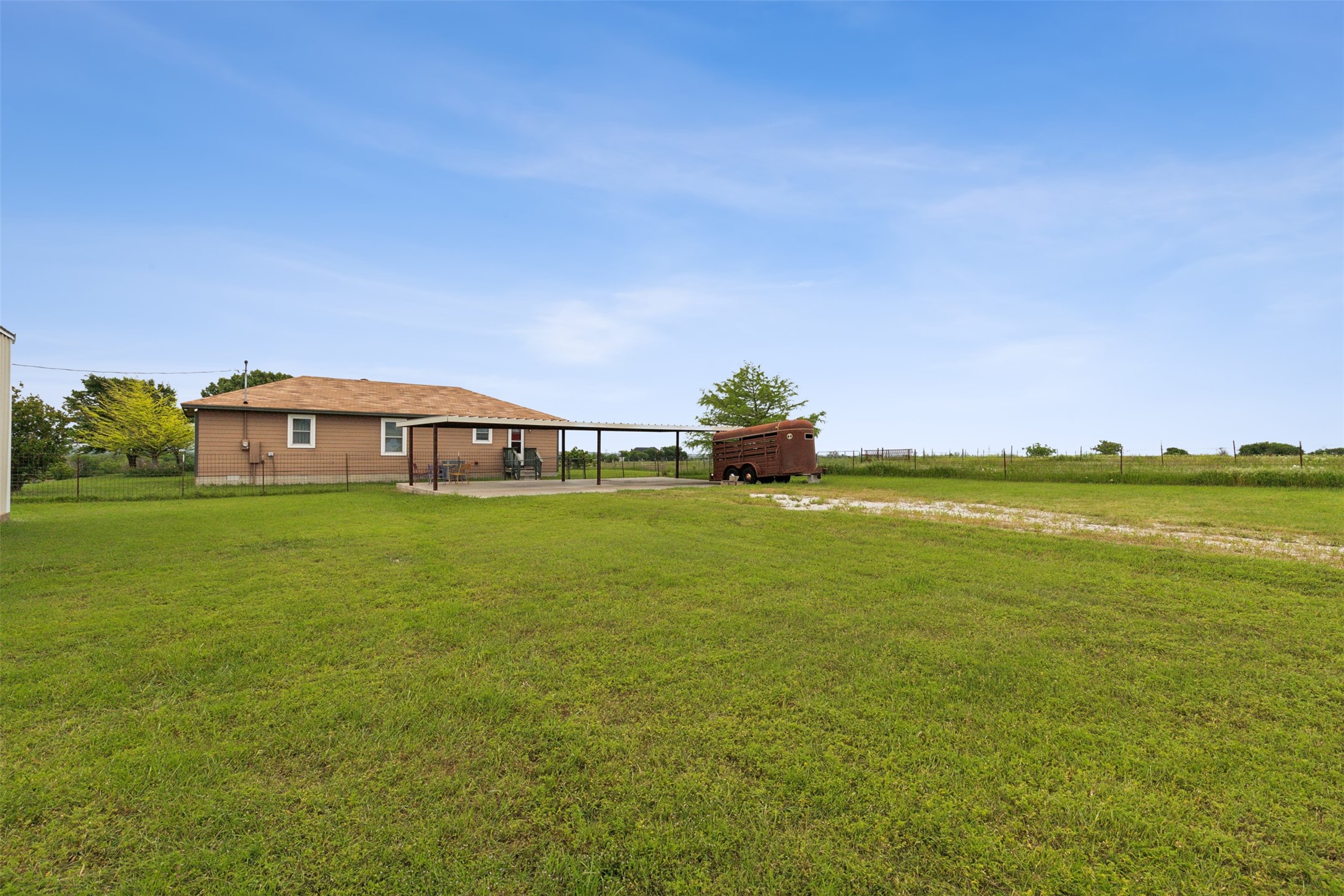 7748 County Road 1228 Godley TX 76044