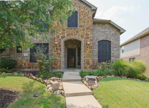 7819 Meadow Glen Drive Sachse TX 75048