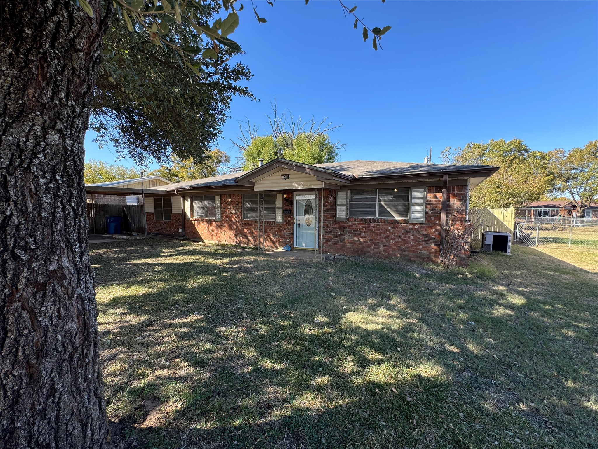 1308 W 12th Street Cisco TX 76437