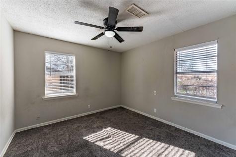 980 29th Street SE Paris TX 75460