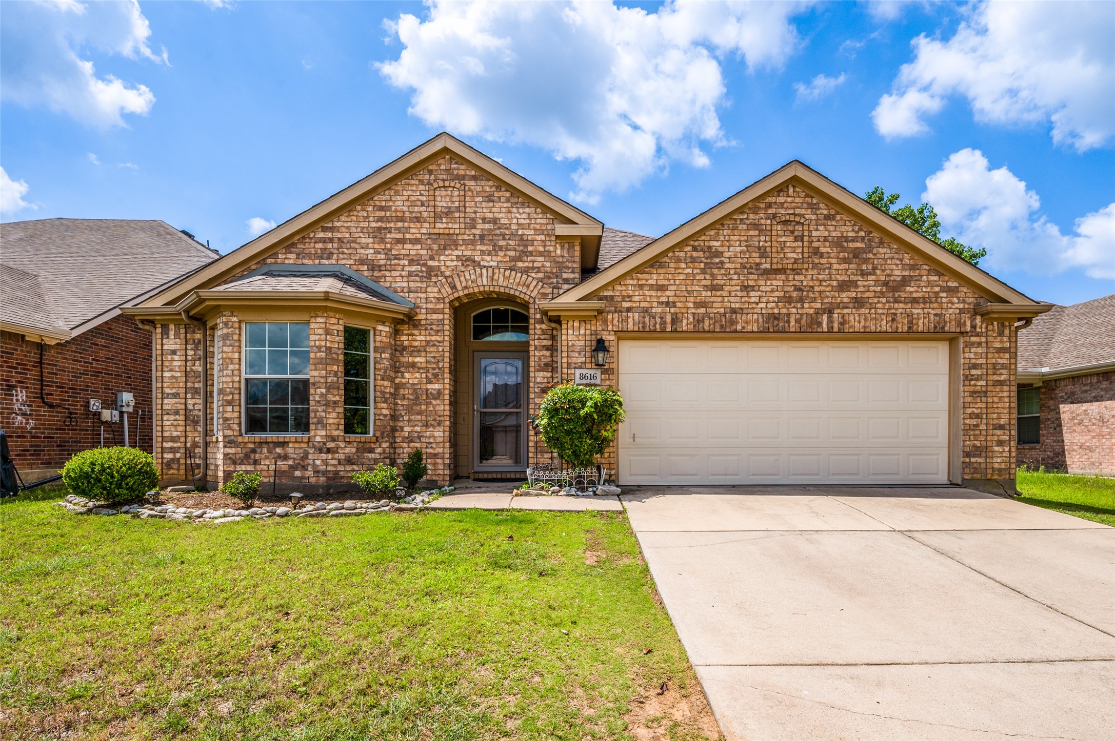 8616 Chisholm Trail Cross Roads TX 76227