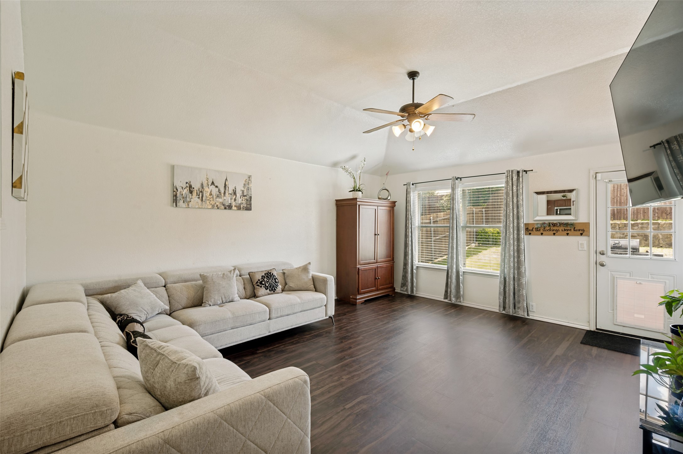 8616 Chisholm Trail Cross Roads TX 76227