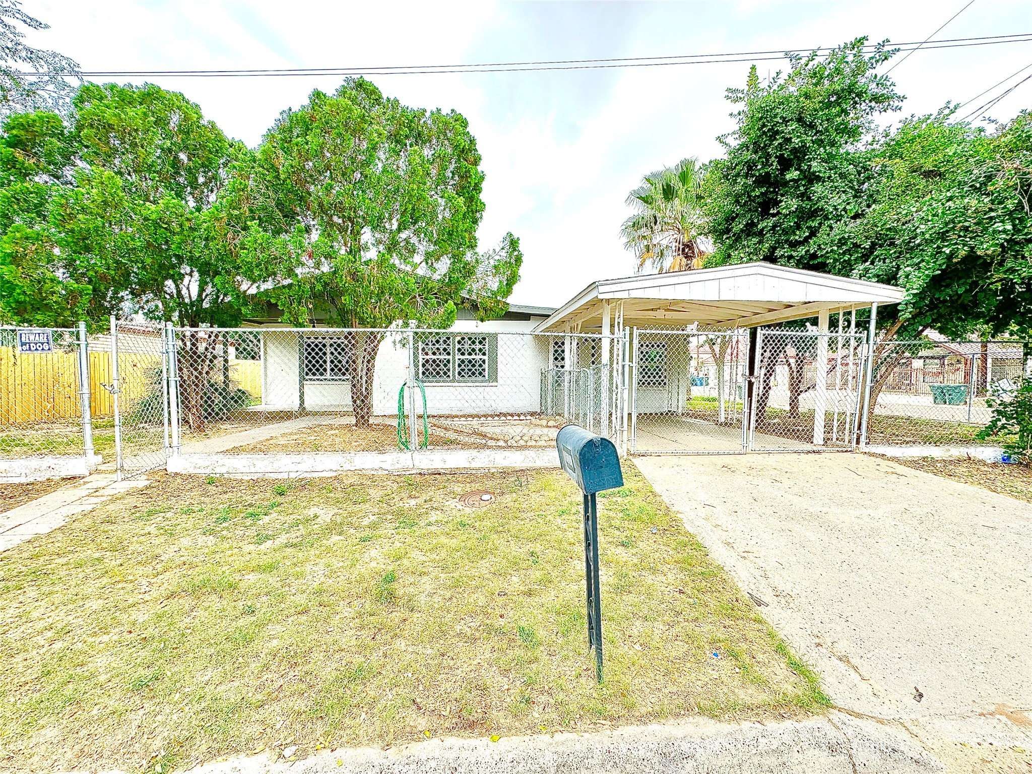 1319 Frankfort Street Laredo TX 78040