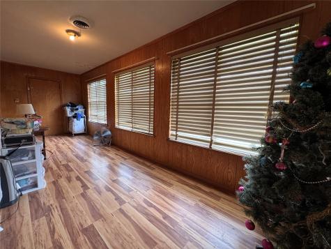 733 Foster Street Marlin TX 76661