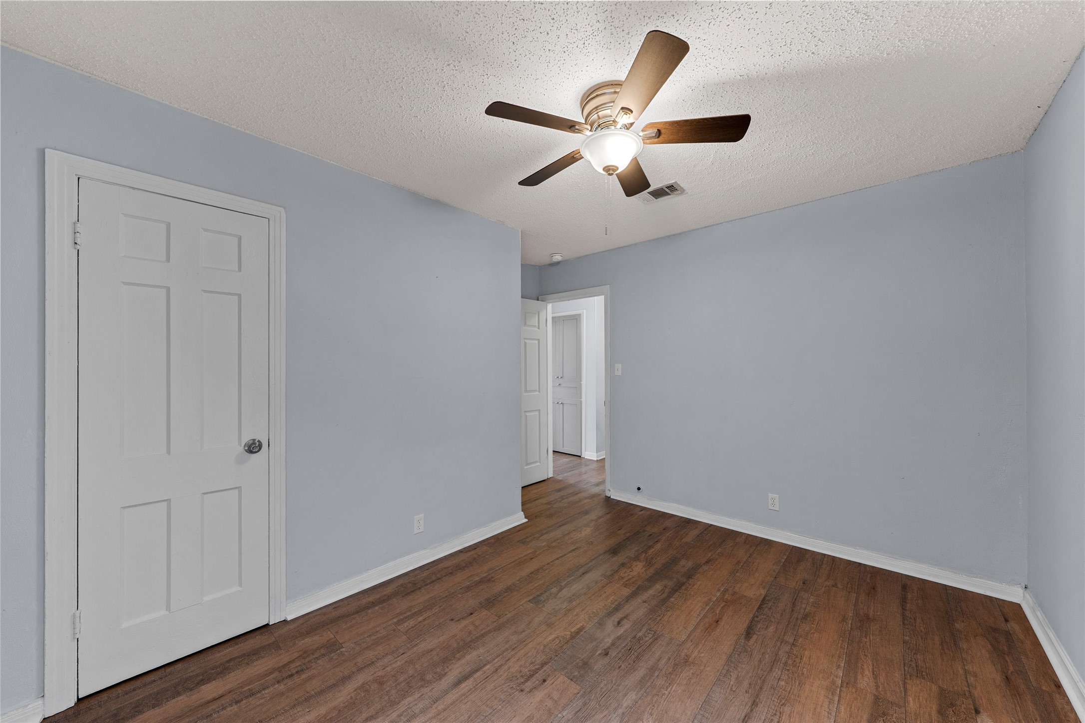 1403 W 11th Street Mcgregor TX 76657