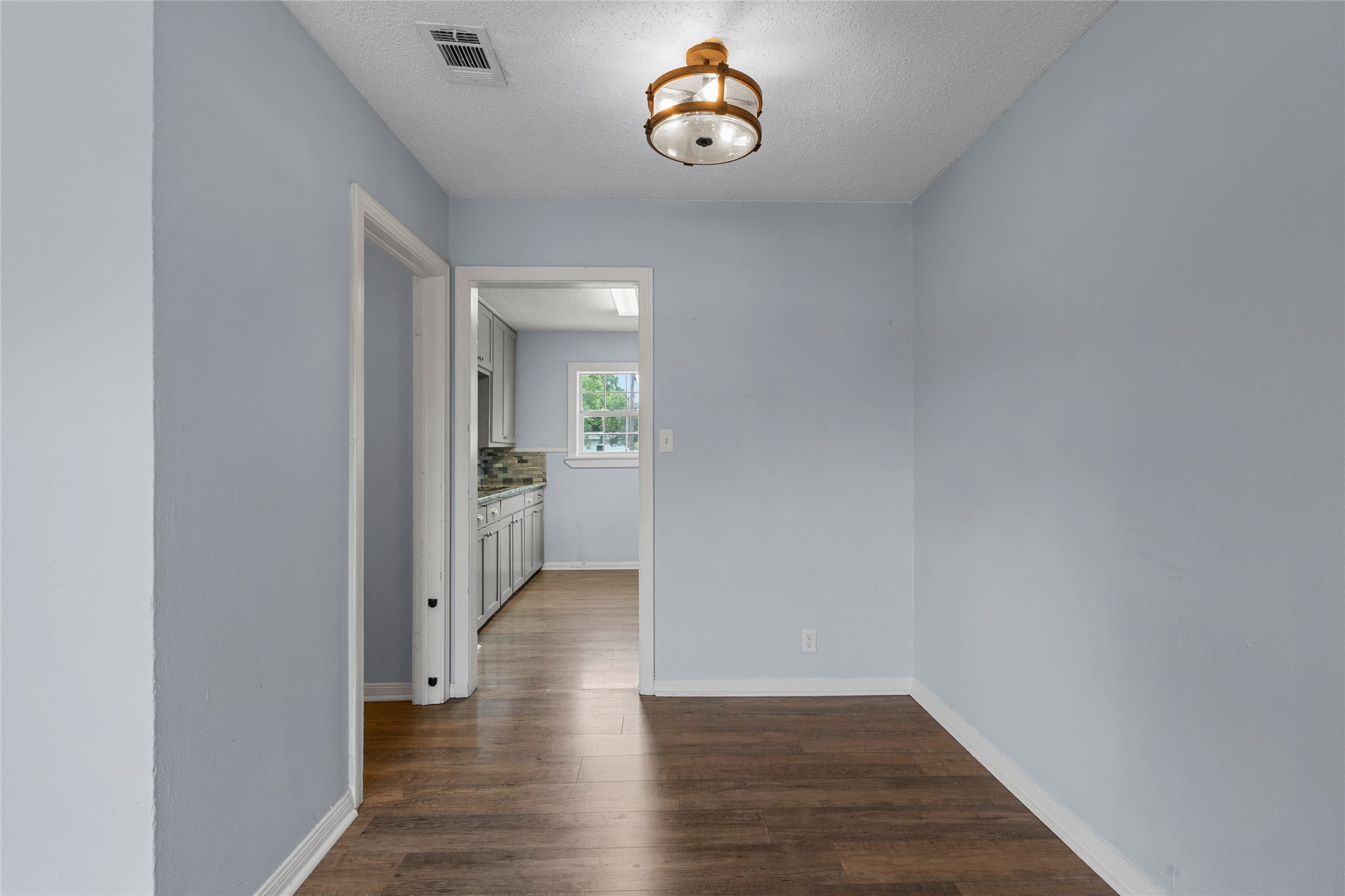 1403 W 11th Street Mcgregor TX 76657