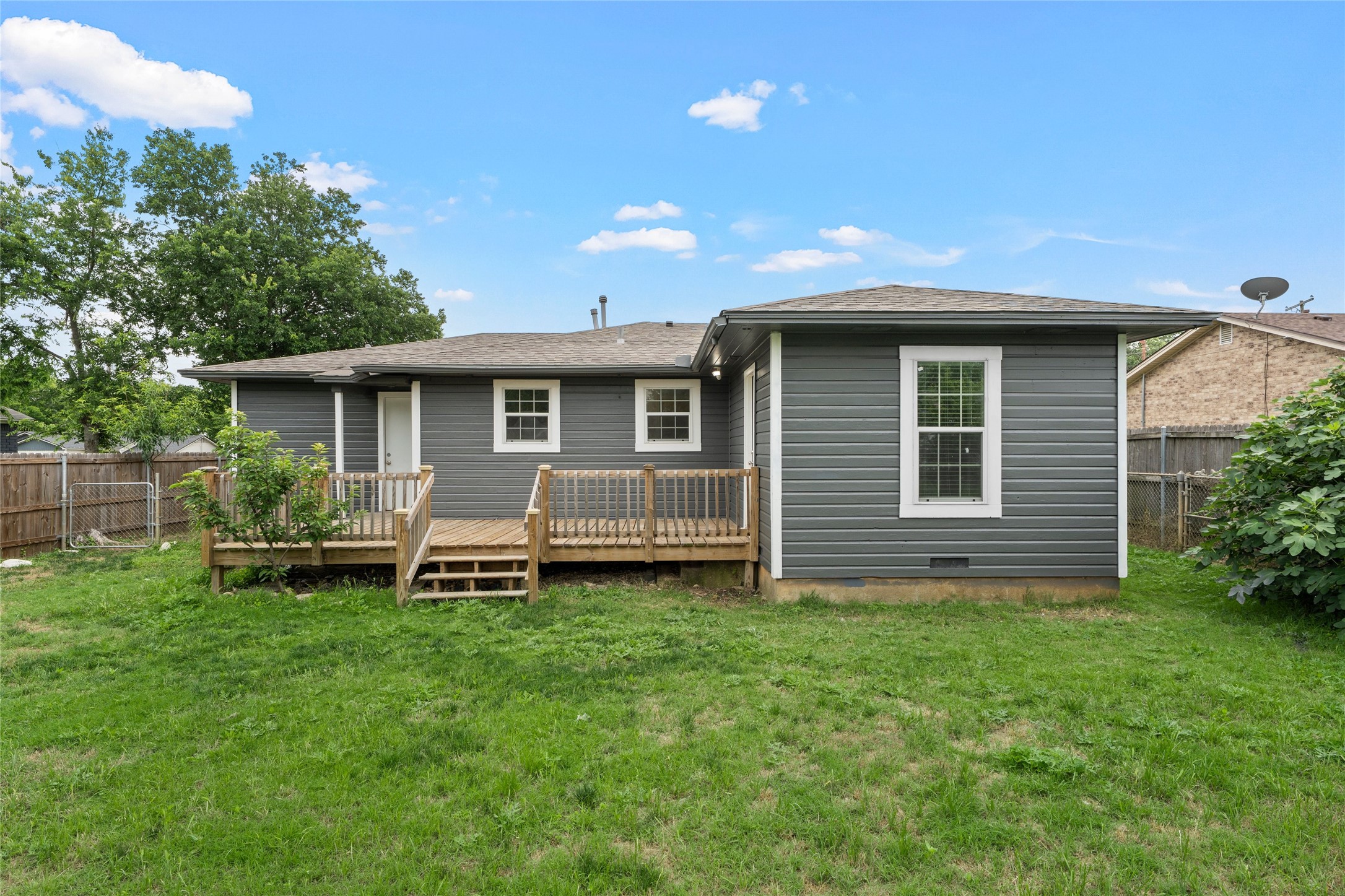 1403 W 11th Street Mcgregor TX 76657
