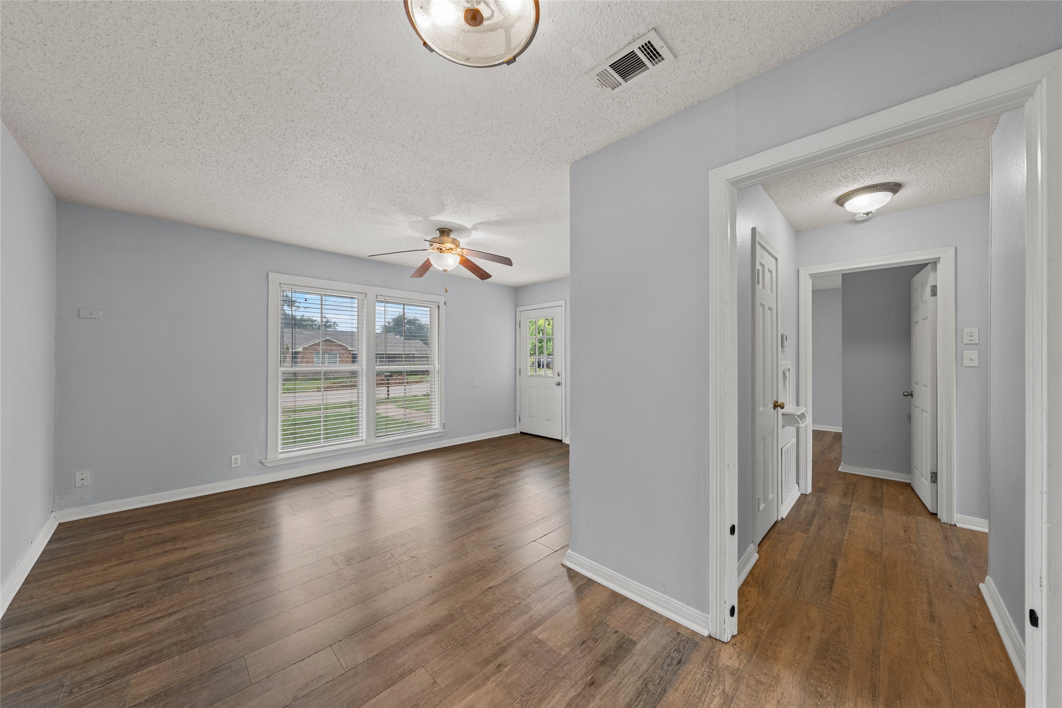 1403 W 11th Street Mcgregor TX 76657