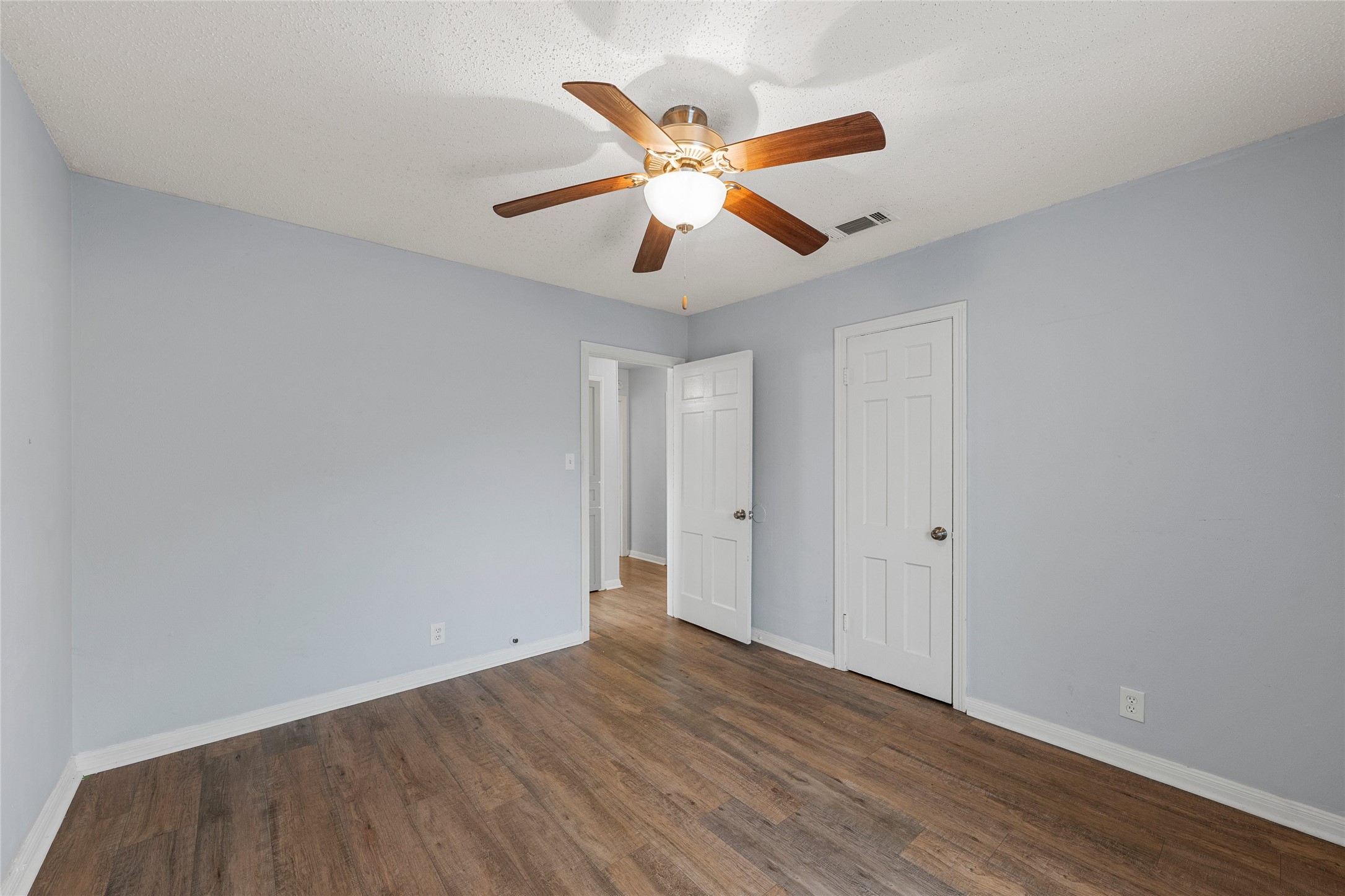 1403 W 11th Street Mcgregor TX 76657