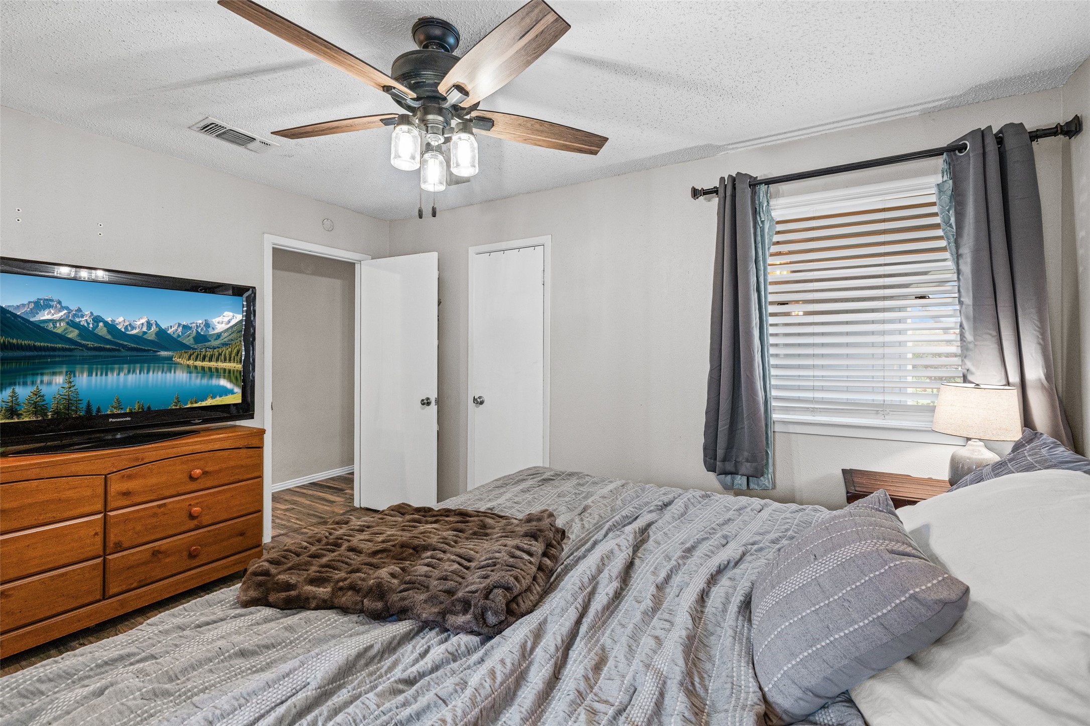 3900 Cresthill Road Benbrook TX 76116