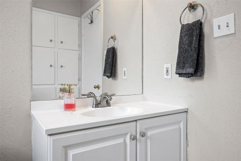 3900 Cresthill Road Benbrook TX 76116