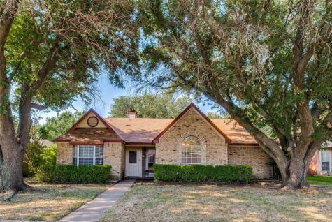 108 Pear Tree Place Denton TX 76207