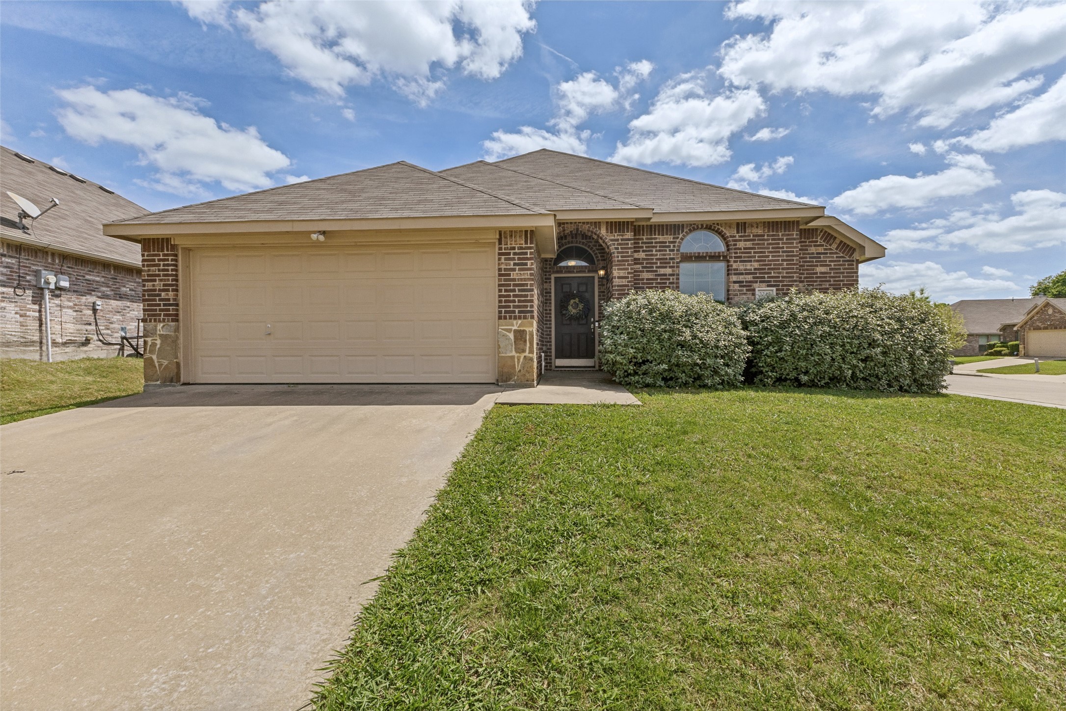 2242 Upcreek Court Dallas TX 75253