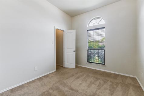 2242 Upcreek Court Dallas TX 75253