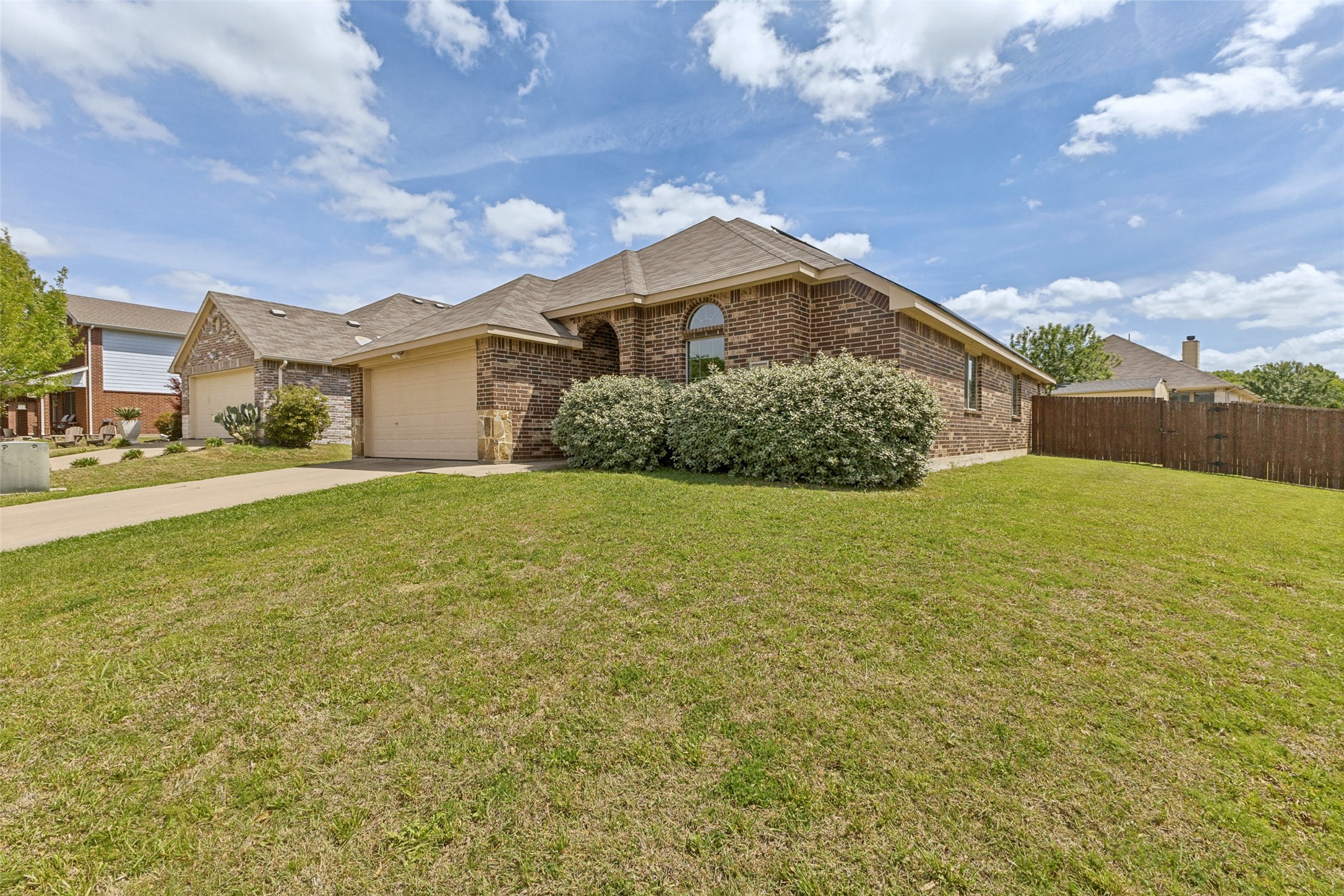 2242 Upcreek Court Dallas TX 75253