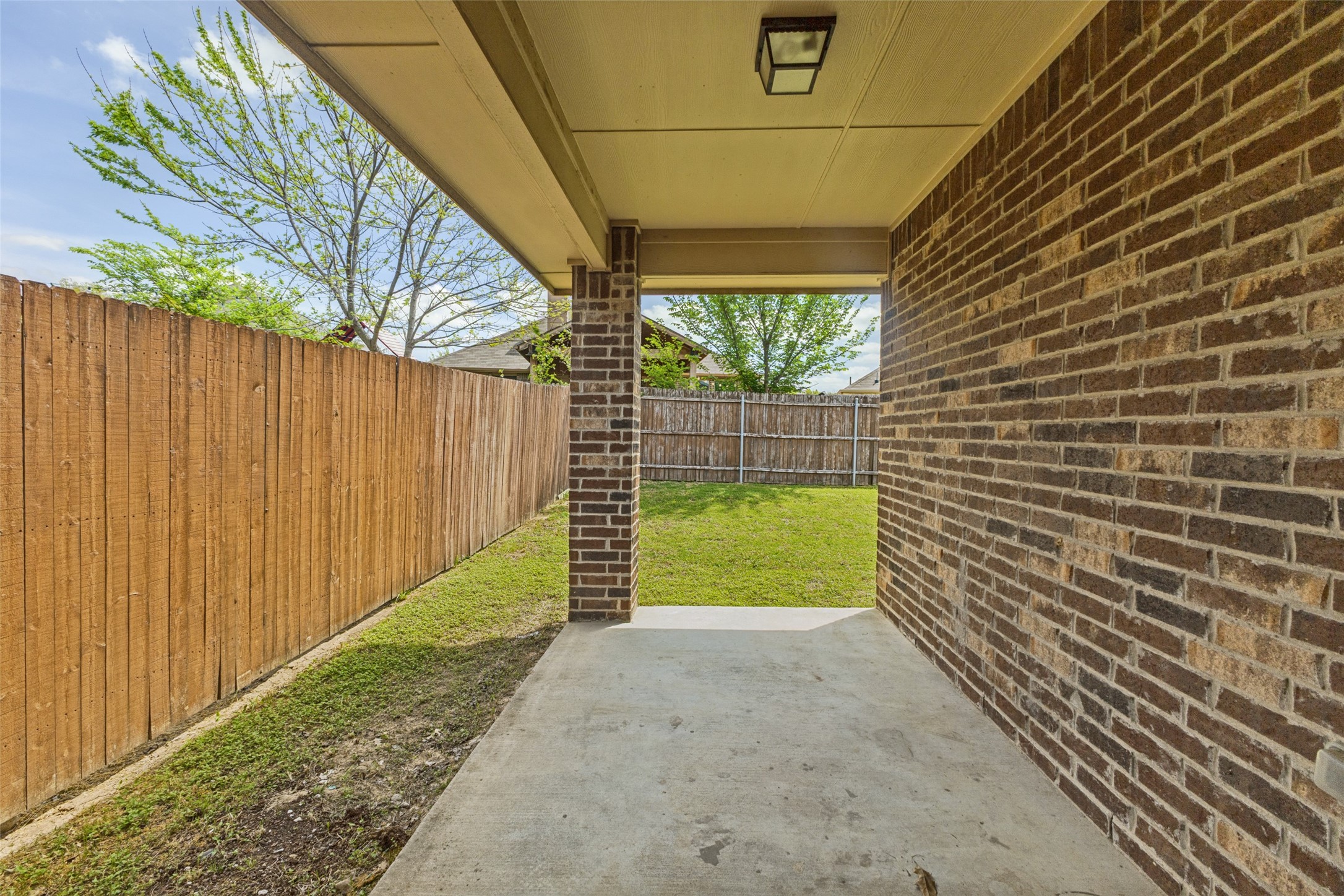 2242 Upcreek Court Dallas TX 75253