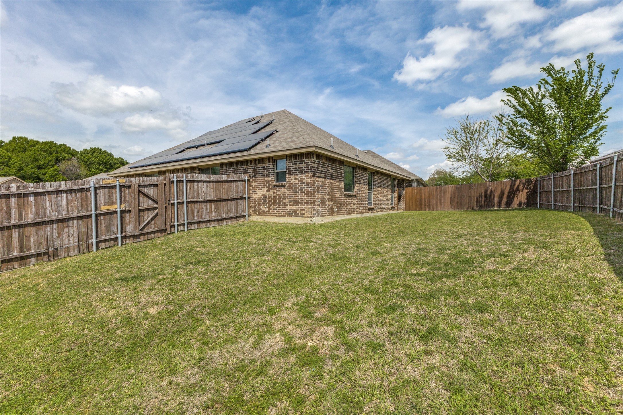 2242 Upcreek Court Dallas TX 75253