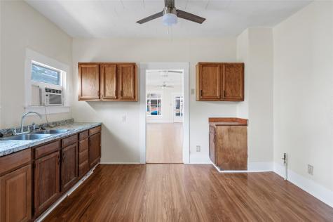 708 W Texas Street Denison TX 75020