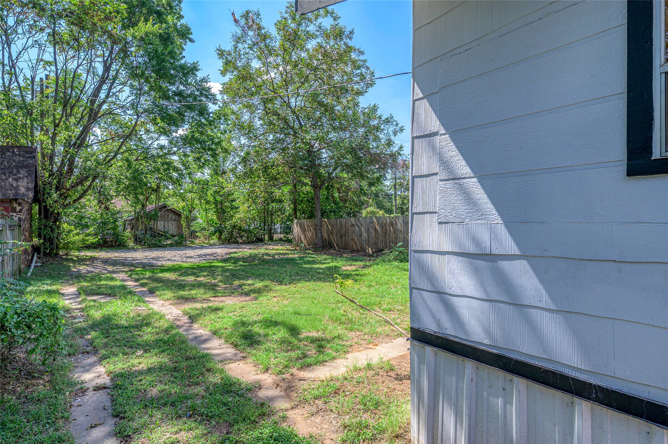 708 W Texas Street Denison TX 75020