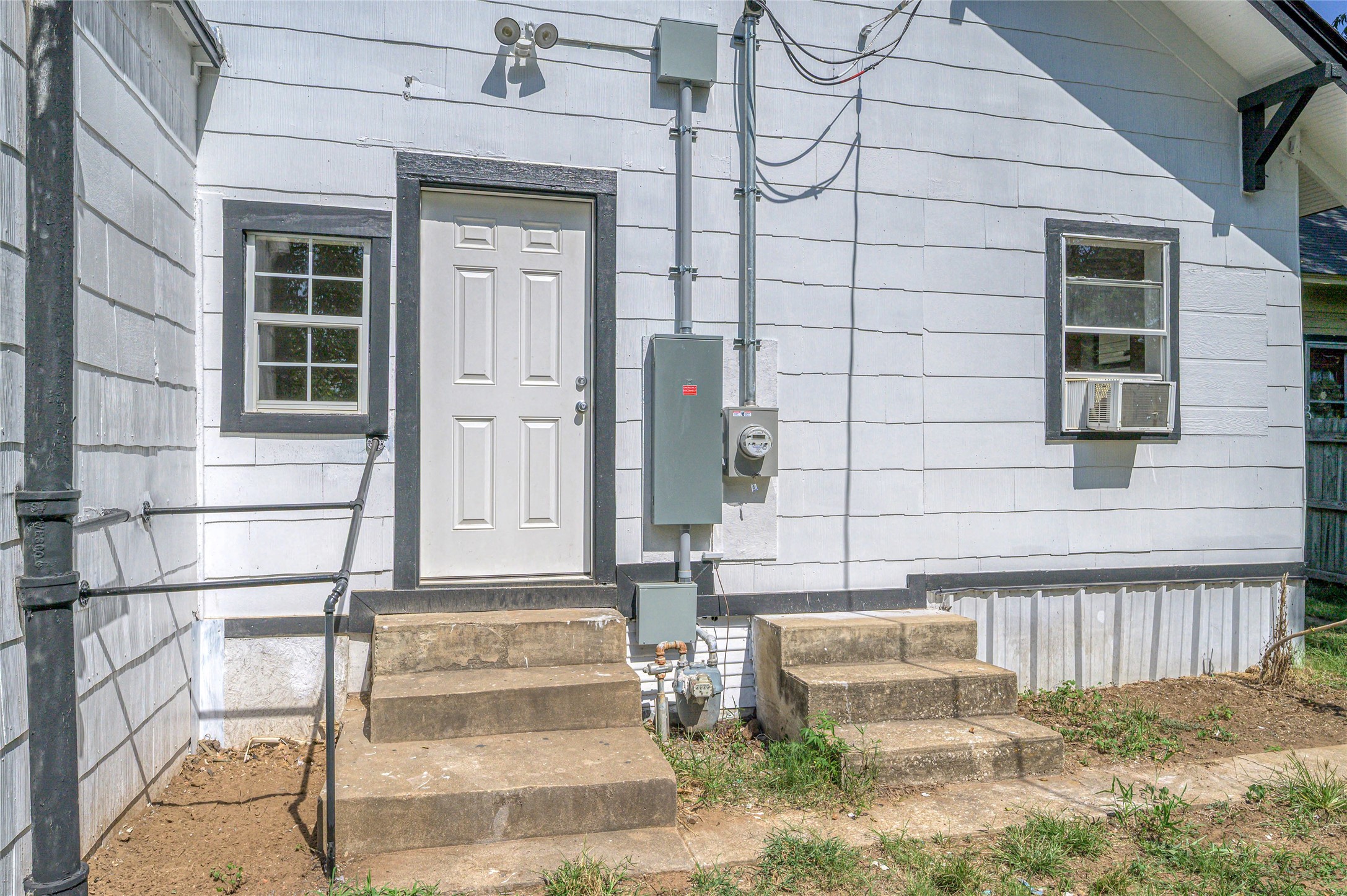 708 W Texas Street Denison TX 75020