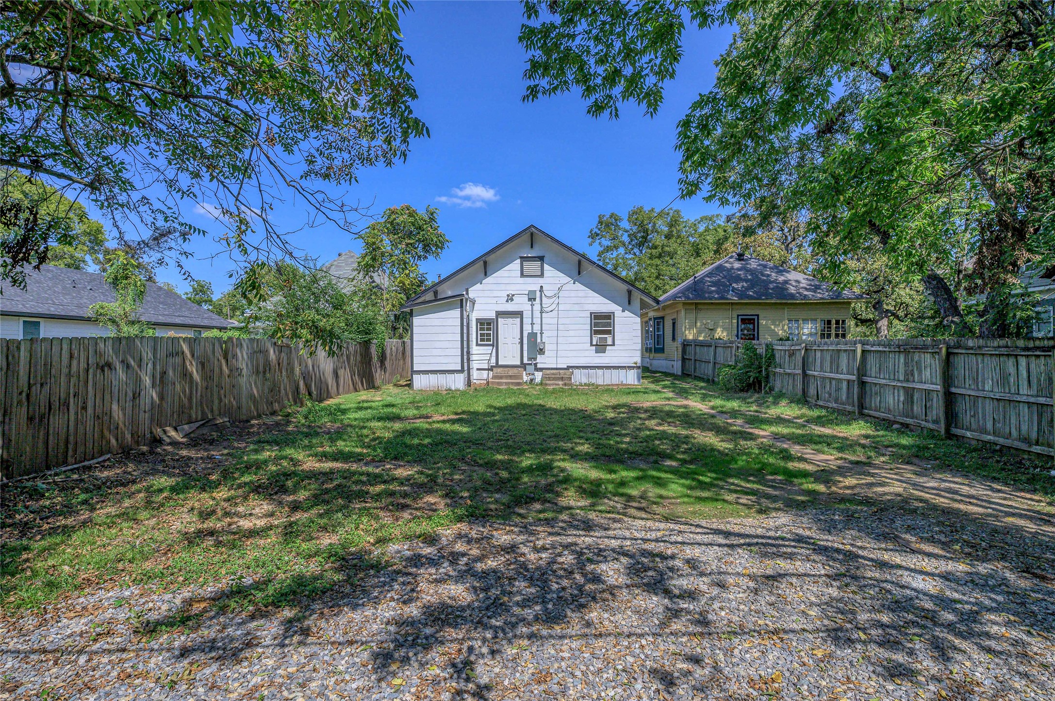 708 W Texas Street Denison TX 75020