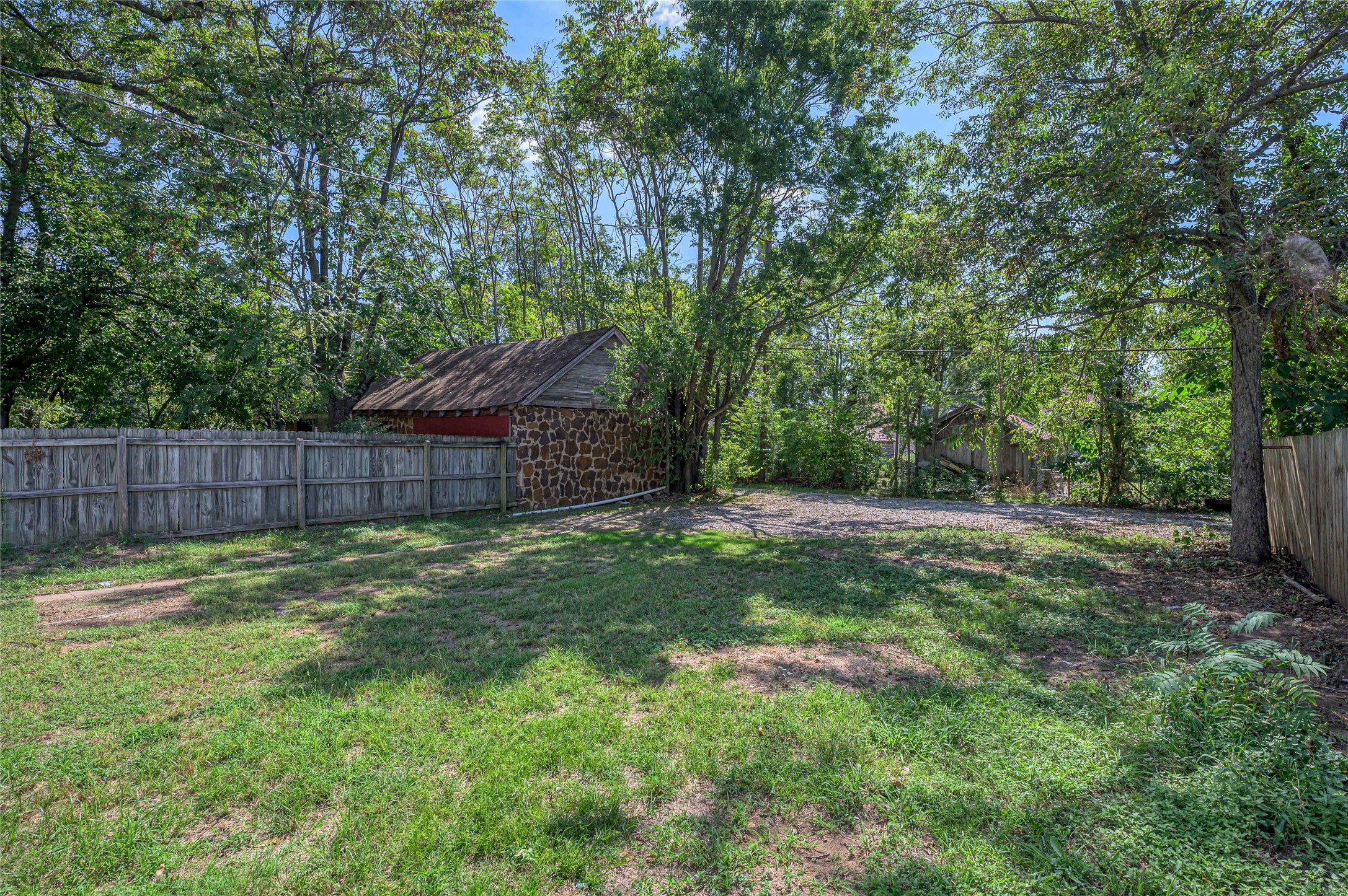 708 W Texas Street Denison TX 75020