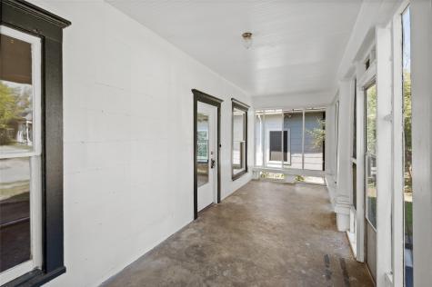 708 W Texas Street Denison TX 75020