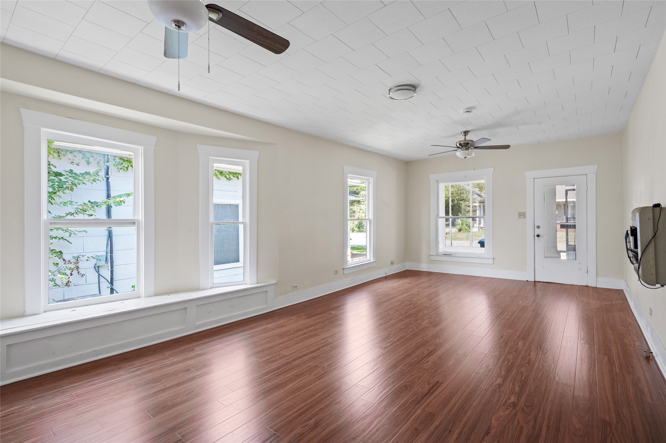 708 W Texas Street Denison TX 75020