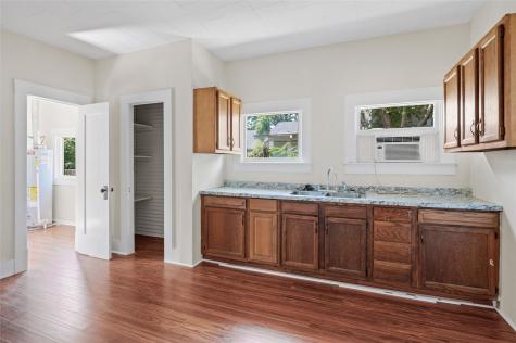 708 W Texas Street Denison TX 75020
