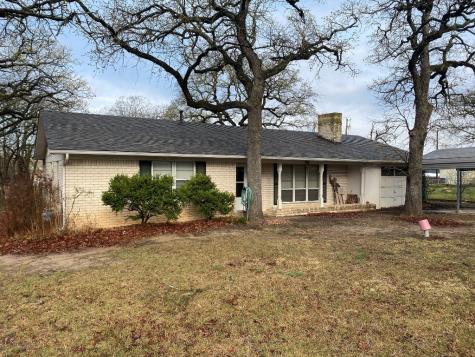 313 Oakwood Street Azle TX 76020