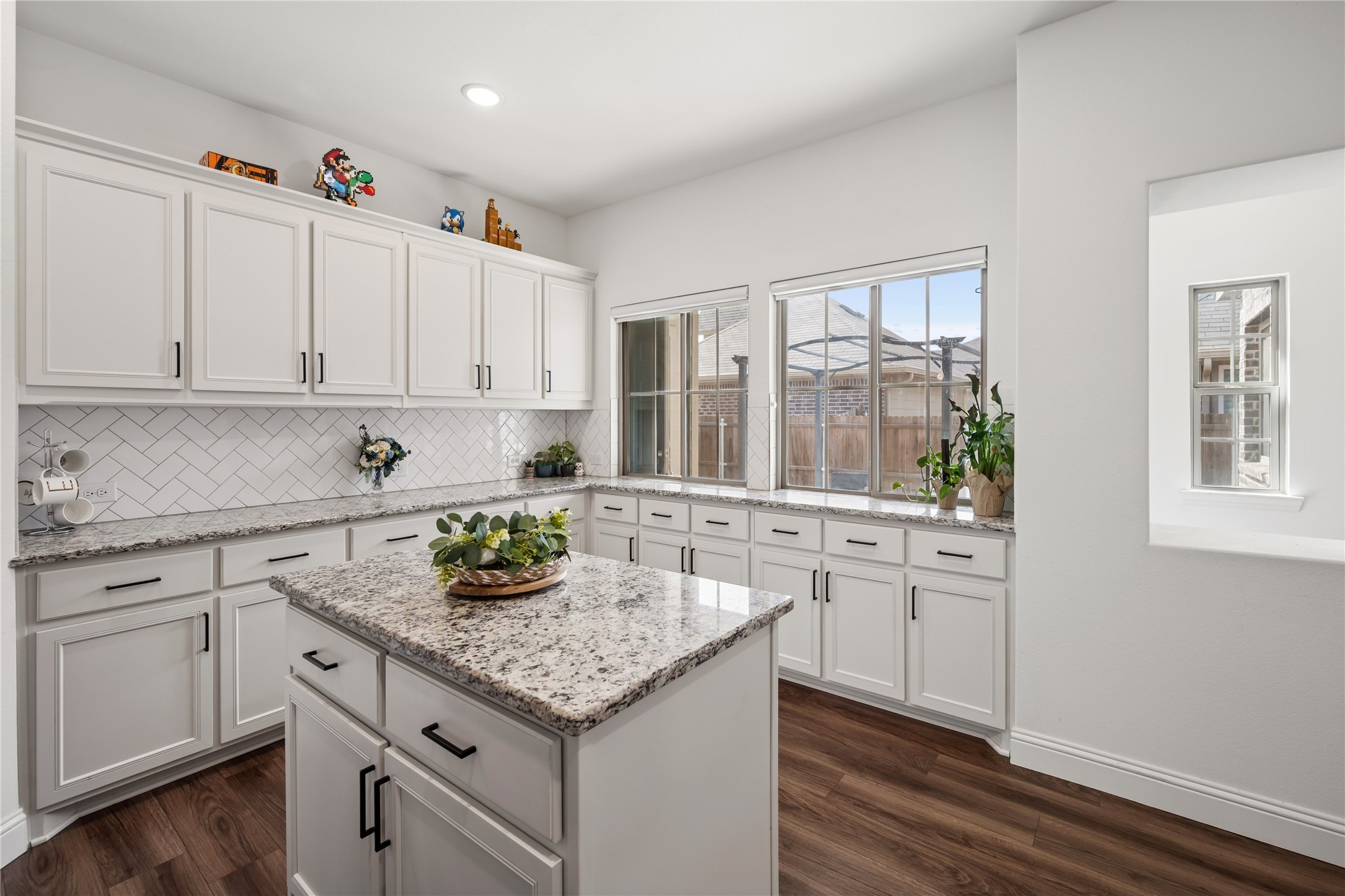 916 Crockett Street Aubrey TX 76227