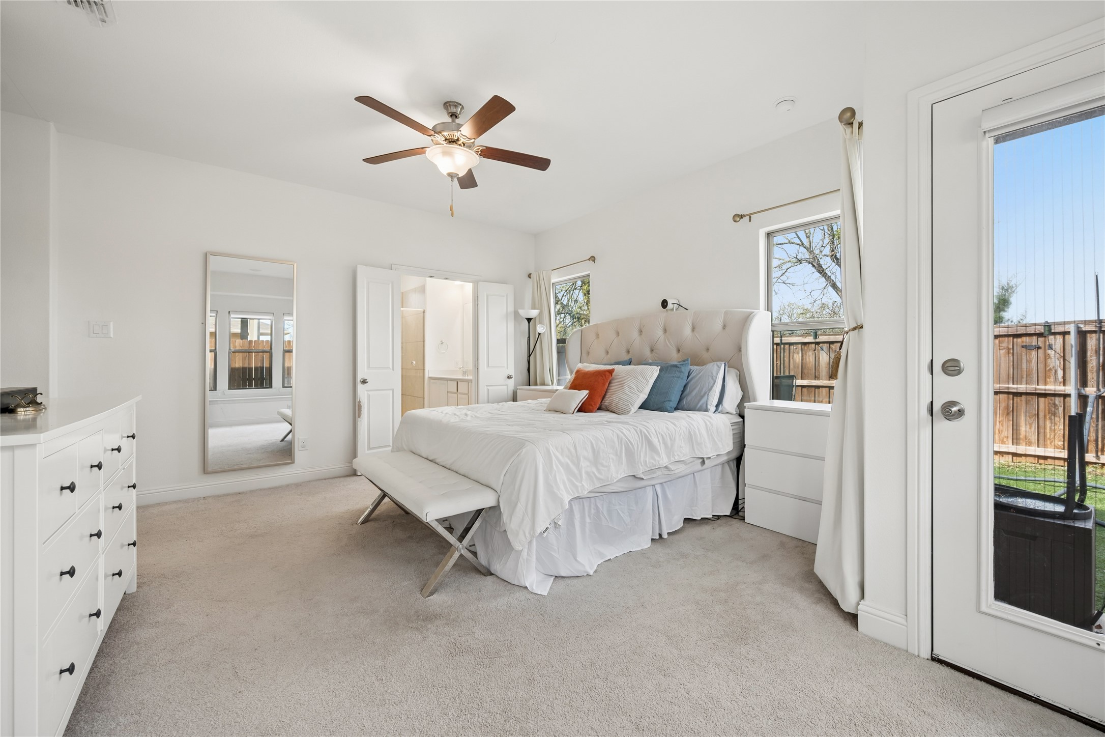 916 Crockett Street Aubrey TX 76227