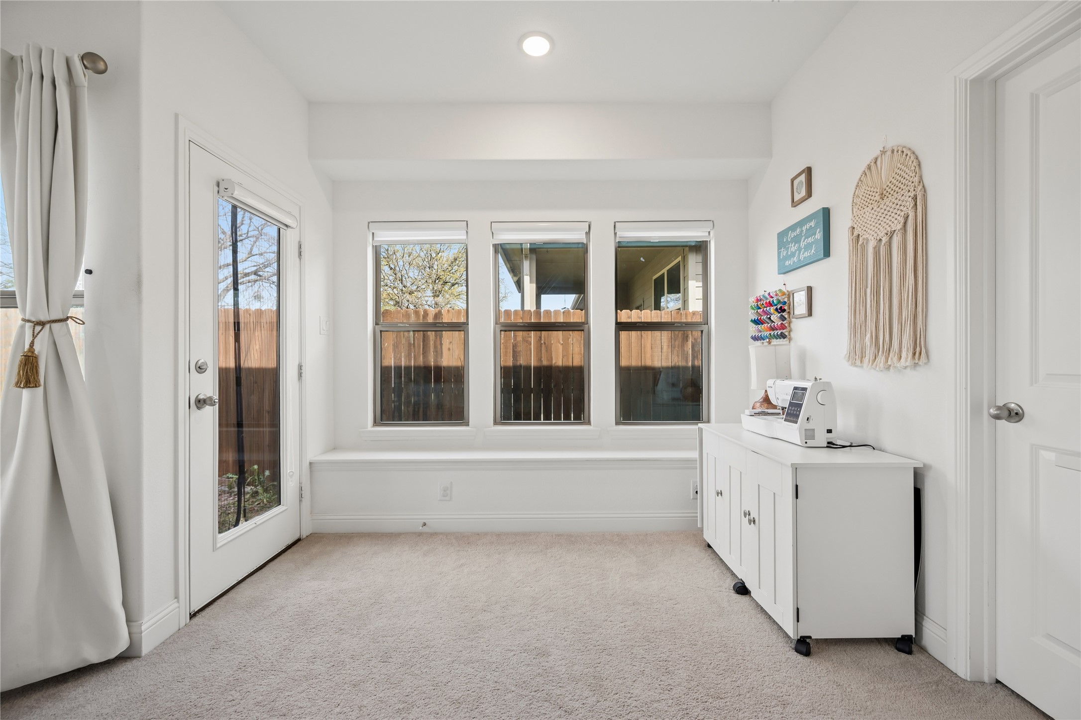 916 Crockett Street Aubrey TX 76227