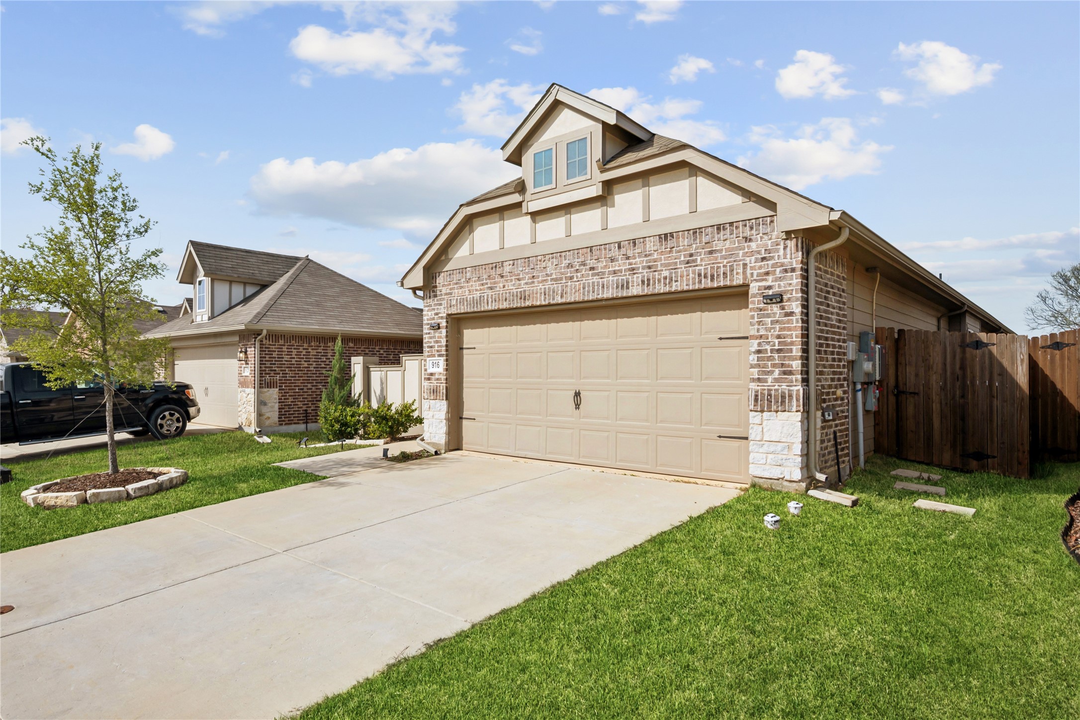 916 Crockett Street Aubrey TX 76227