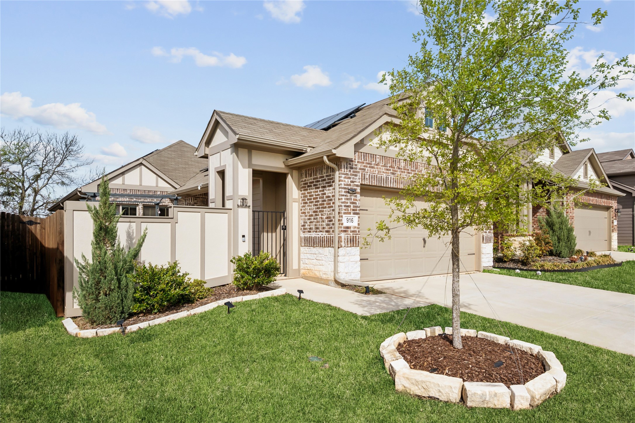 916 Crockett Street Aubrey TX 76227