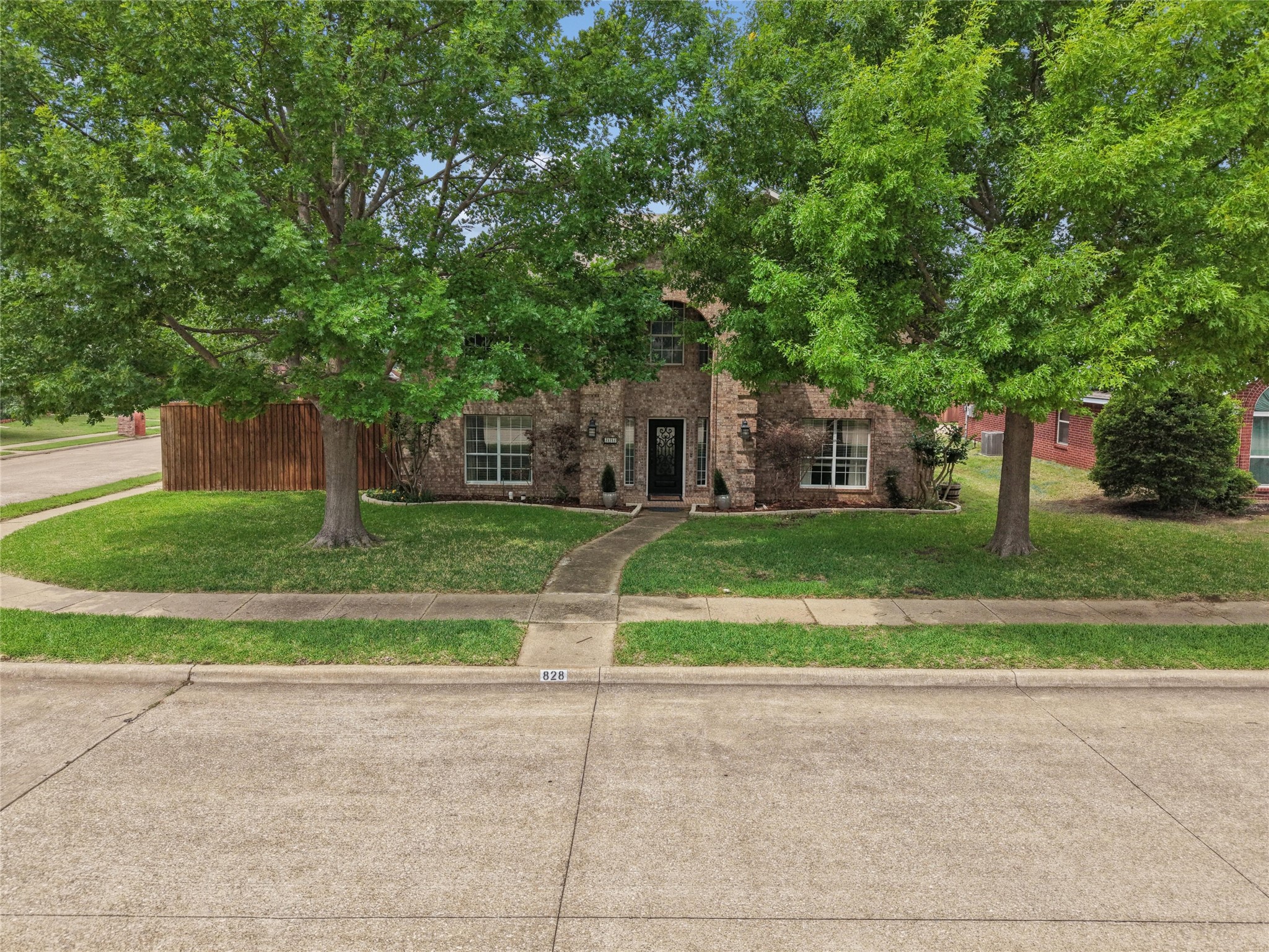 828 Rockefeller Lane Allen TX 75002