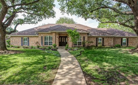 6712 Meadows West Drive S Fort Worth TX 76132