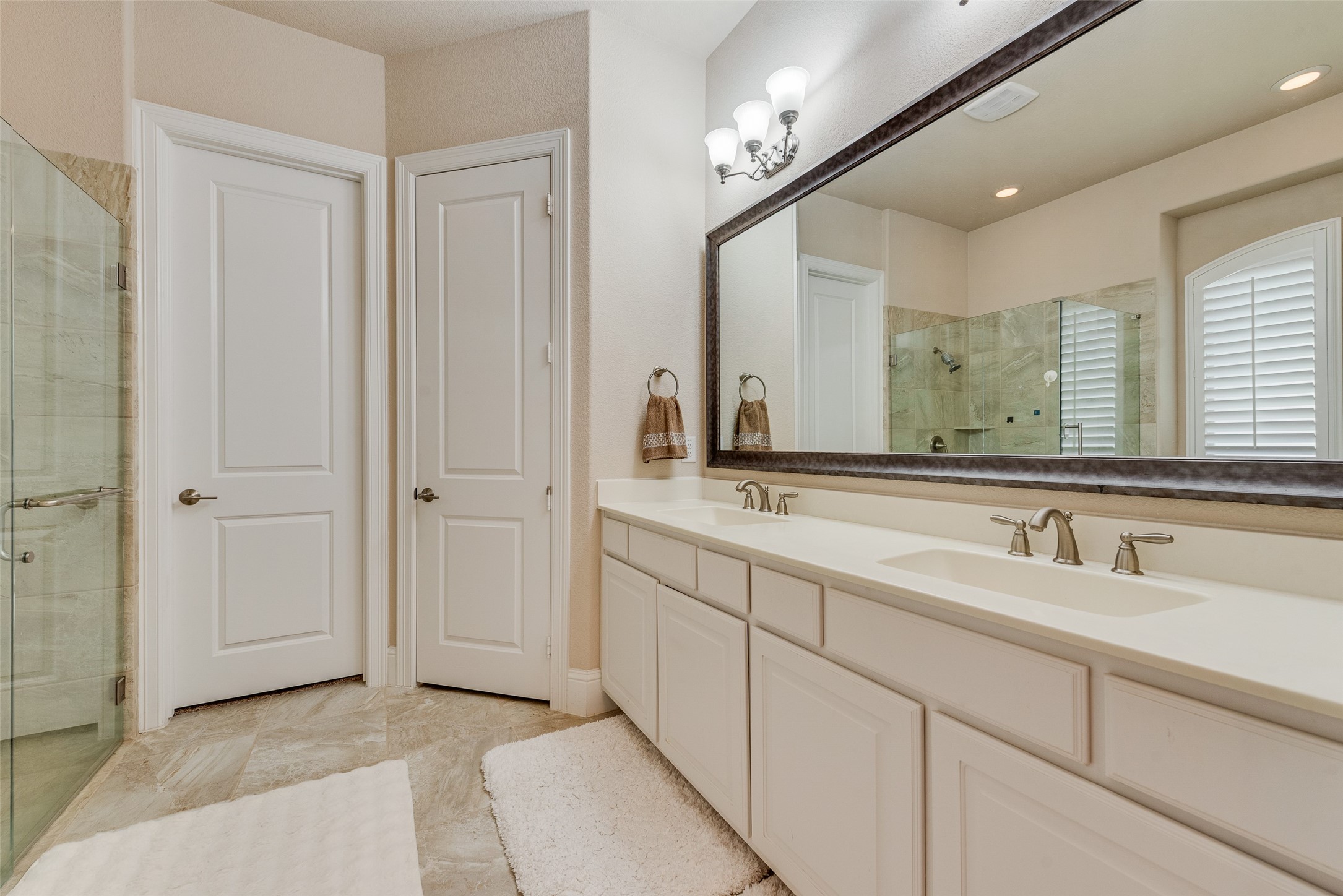 402 Ridgewood Drive Lewisville TX 75067