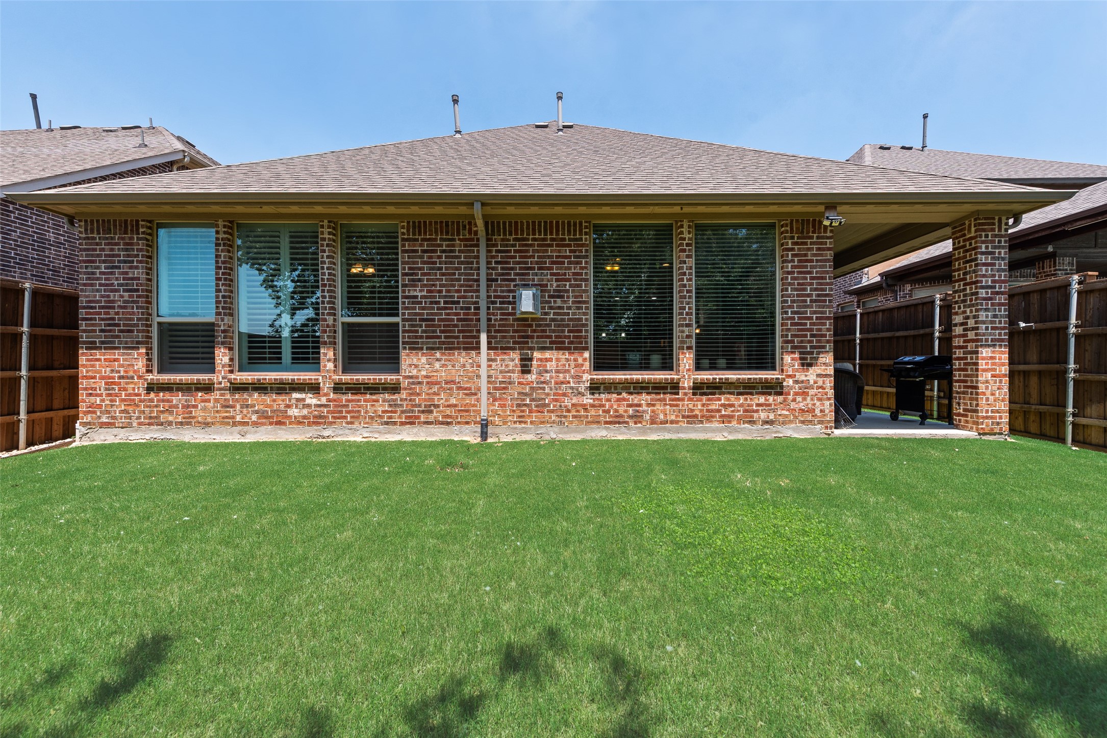 402 Ridgewood Drive Lewisville TX 75067