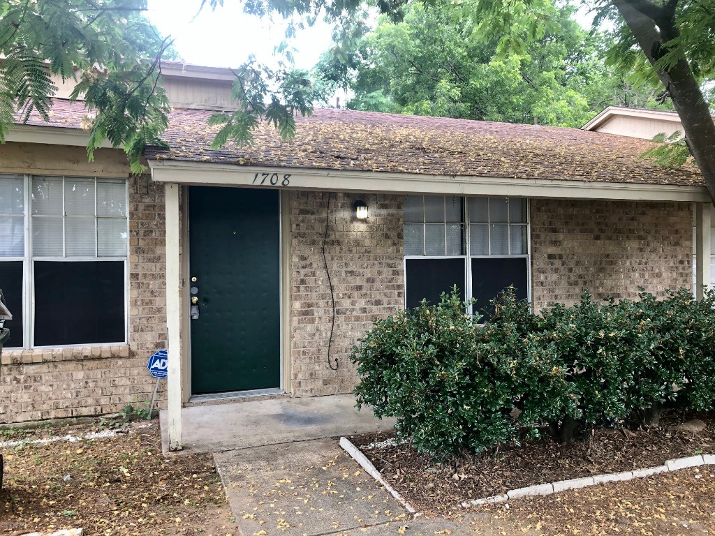 1708 Fitzgerald Court Arlington TX 76012