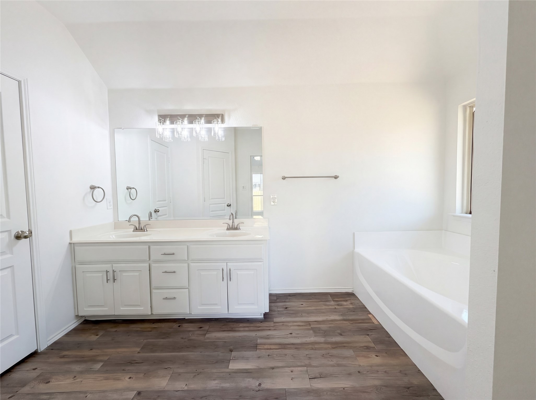 1608 Wickham Drive Burleson TX 76028
