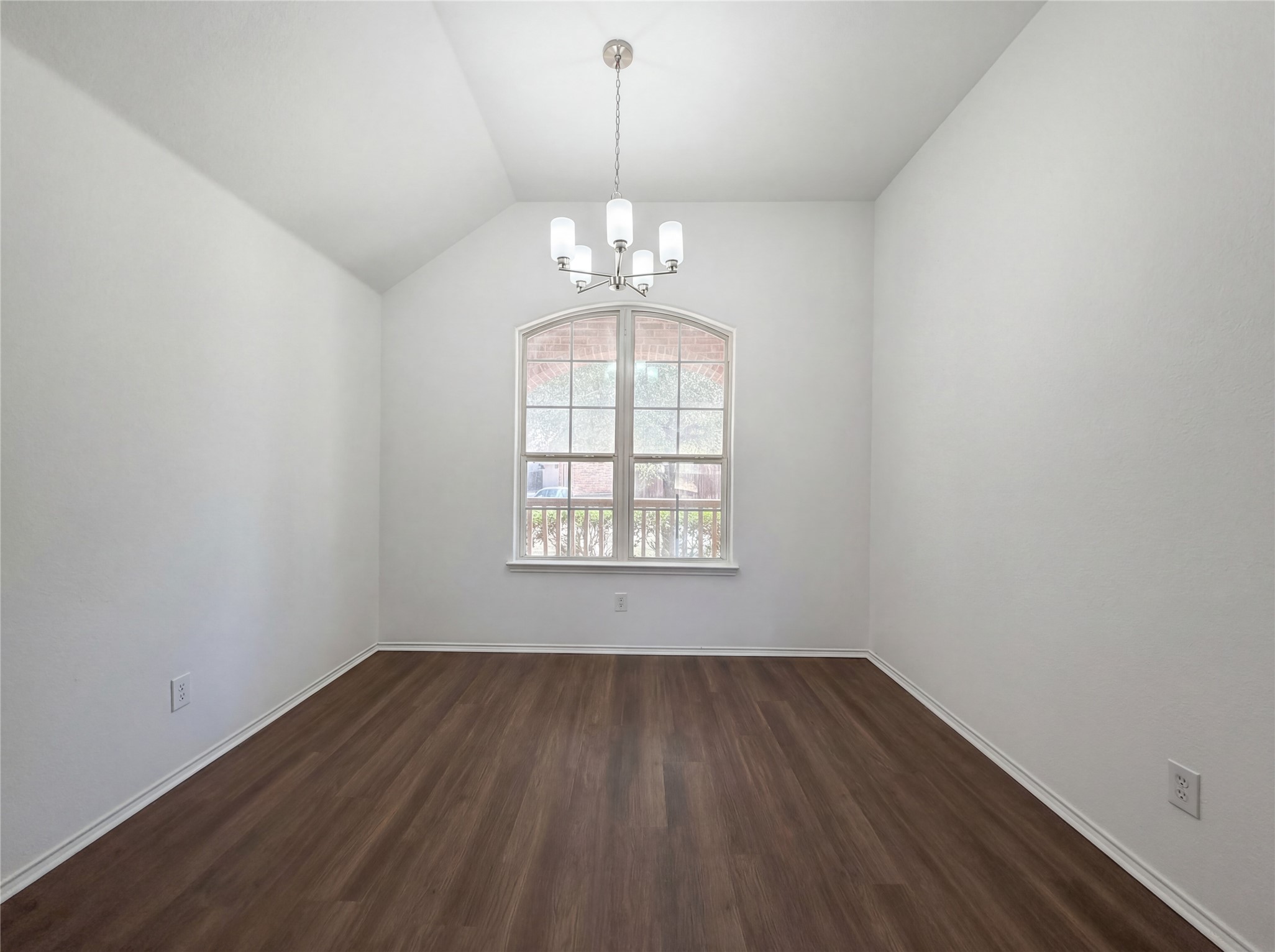 1608 Wickham Drive Burleson TX 76028