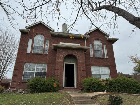 1318 Creekview Drive Lewisville TX 75067