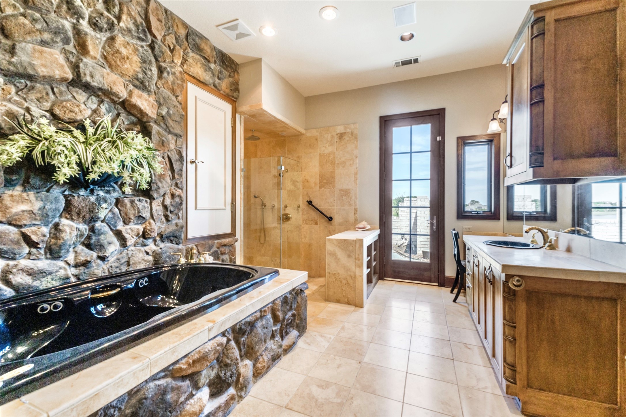 505 Loma Vista Heath TX 75032