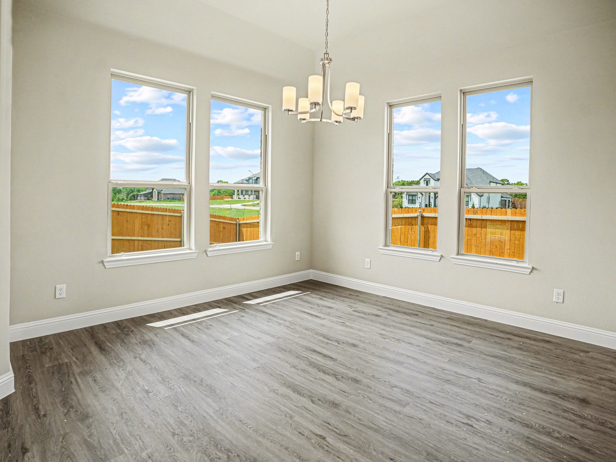 1808 Barrix Court Desoto TX 75115